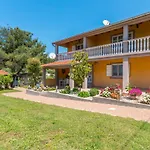 Prázdninový dům Cozy Home In Sveti Filip I Jakov