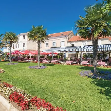 Stunning Home In Sveti Filip I Jakov With Wifi * Sveti Filip i Jakov