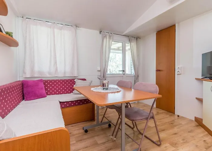 Cozy Home In Sveti Filip I Jakov * Свети-Филип-и-Яков
