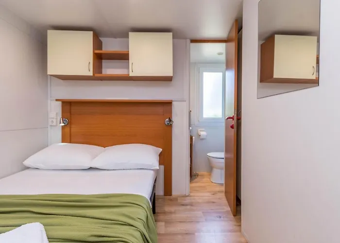Дом отдыха Cozy Home In Sveti Filip I Jakov